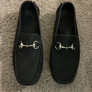 Outer: Calf Suede 100%
Sole: Rubber 100%
Lining: Calf Leather 100%